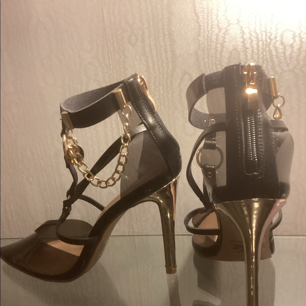 SHOEDAZZLE BLACK CAVIAR PUMP SZ 9 $32.